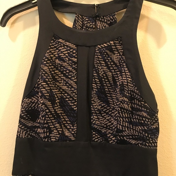 Gorgeous BCBG MaxAzria Size 4 Halter Dress - Picture 2 of 14